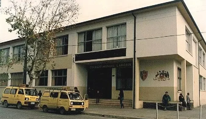 Fachada colegio 1990