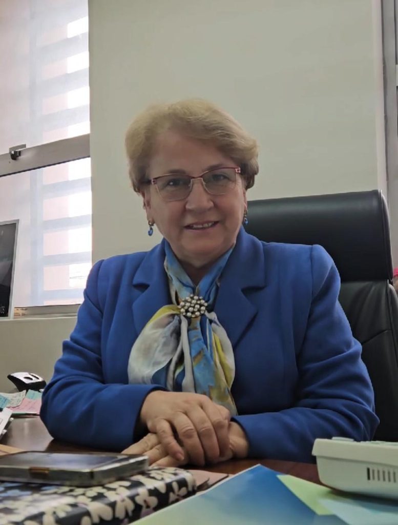 Miss Pilar
